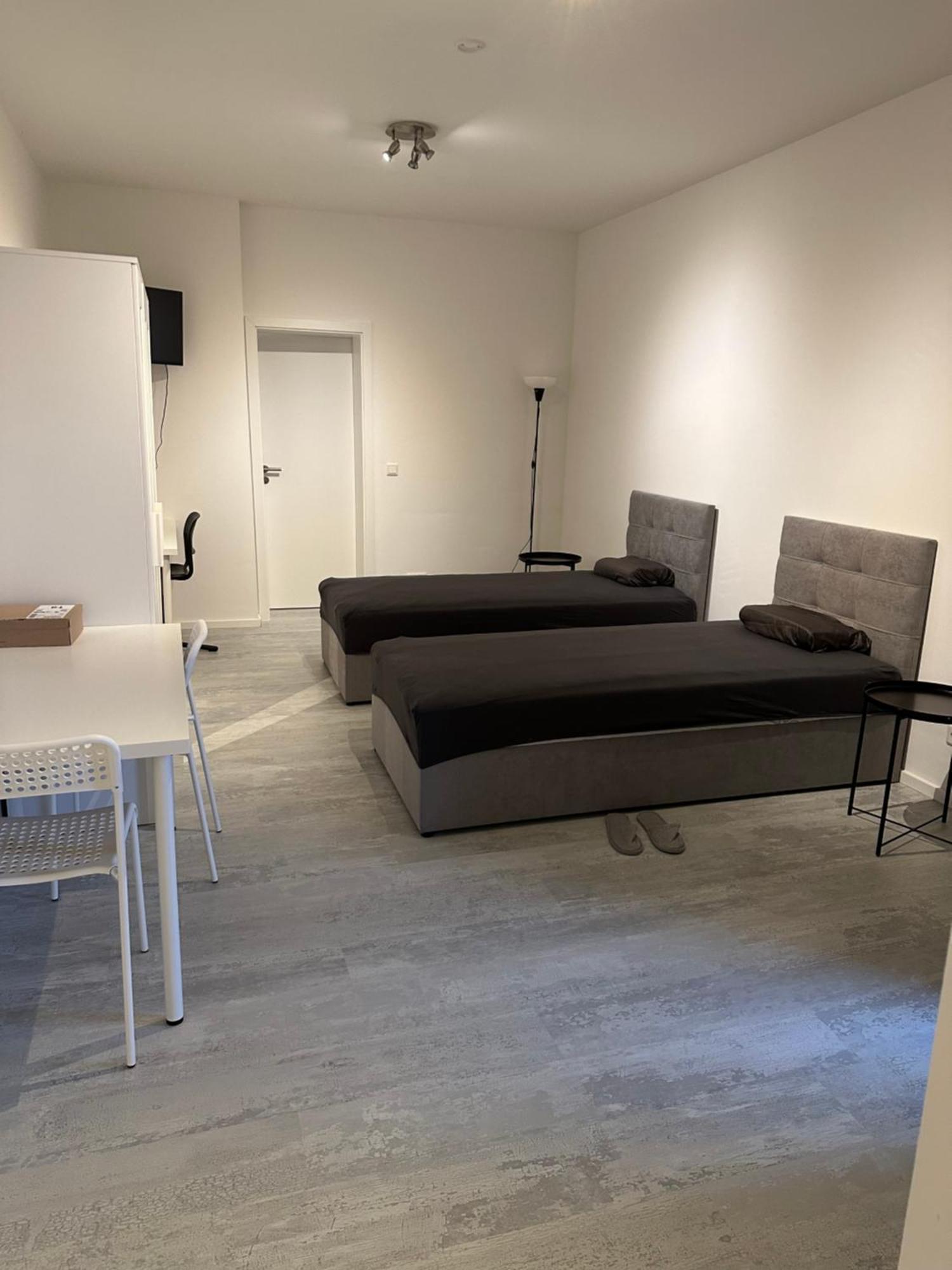 Place To Sleep - Kassel: Direkt An Der Uni Exterior photo